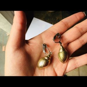 Vintage shell clip on earrings
